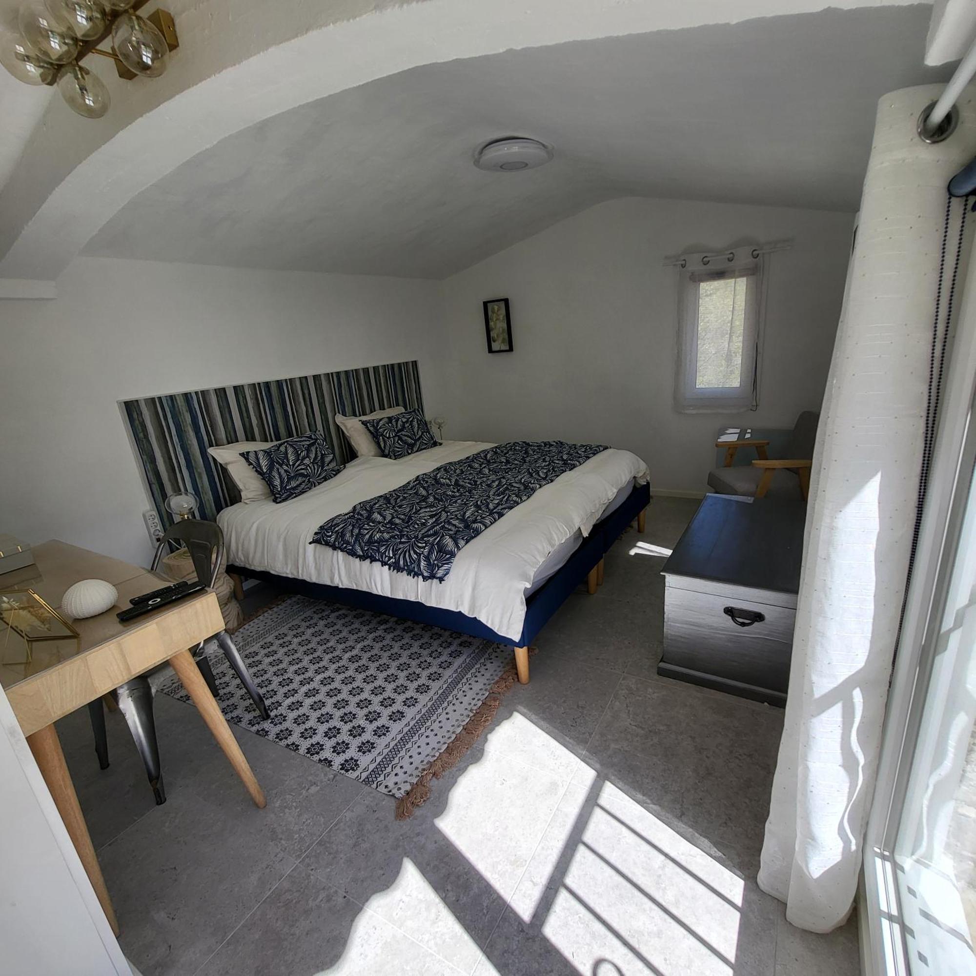 Les Pierres De Cezaire Hotel Saint-Cezaire-sur-Siagne Bagian luar foto