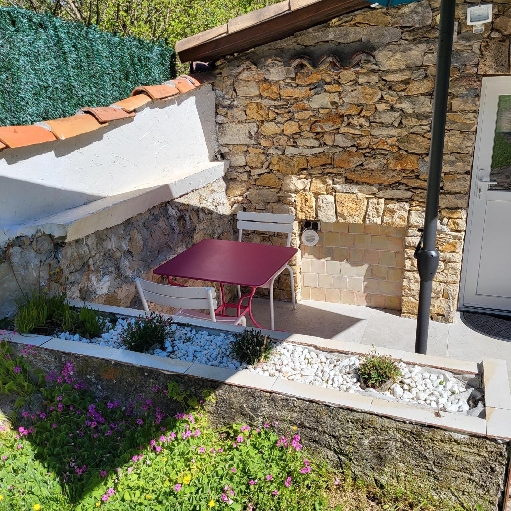 Les Pierres De Cezaire Hotel Saint-Cezaire-sur-Siagne Bagian luar foto